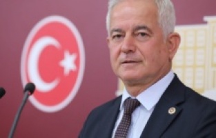 CHP'li Güneşhan: "Eğitimde kara tahtadan kara tabloya"