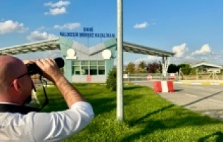 CHP'li Sarı: "Balıkesir Havalimanı'na 6 yıldır yolcu uçağı inmedi"