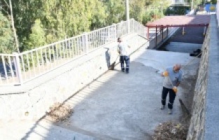 Çiğli’de okullara bakım ve onarım desteği