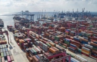 Dış ticaret açığı Ağustos'ta 4,9 milyar dolar oldu