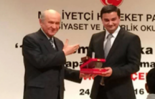 Bahçeli'nin Öcalan çağrısını eleştiren MHP'li isim görevinden alındı