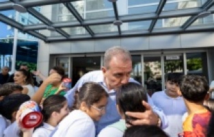 Başkan Seçer: "Çocuklar bizim geleceğimiz"