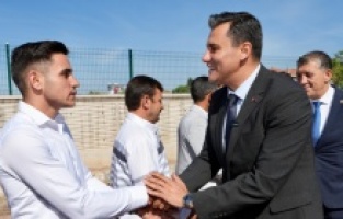 Başkan Zeyrek: “Öncelikle 147 mahalleye içme suyu götüreceğim”