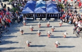 Kuşadası'nda coşkulu 29 Ekim kutlaması