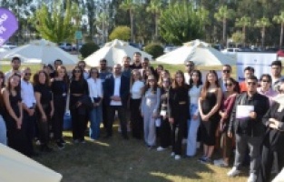 Mersin'de üniversitelilerin mentoru "Büyükşehir Kariyer Merkezi"