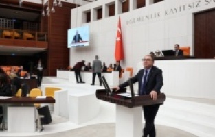 "AKP 'Bolluk bana yoksulluk sana' diyor"