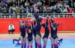 Bayraklılı çocuklardan muhteşem gösteri