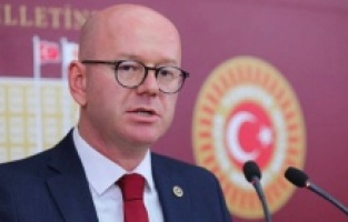 CHP'li Sarı'dan vize kuyruğu eleştirisi