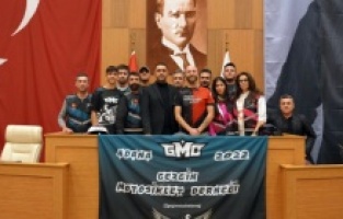 Çukurova Belediyesi'nden motosiklet sürücülerine güvenli sürüş eğitimi