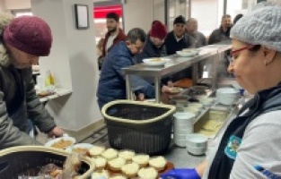 Manisa'da ‘Kent Lokantası’ ve 'Halk Mandıra’ on binlerce kişiye ulaştı