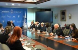 Mansur Yavaş'a anlamlı ödül