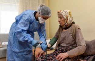 Muratpaşa’nın şefkat eli