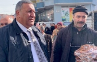 “Vatandaş simit alırken düşünür hale geldi”