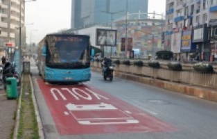 Antalya'da otobüslere özel şerit uygulaması başladı