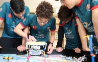 Bayraklılı mucitler uluslararası turnuvada ülkemizi temsil edecek