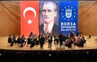 Bursa Oda Orkestrası, ilk konseriyle sanatseverlerle buluştu