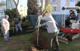 Kepez’in Turgut Özel Parkı yenilendi
