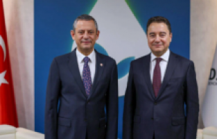 Özgür Özel'den Ali Babacan'a ziyaret