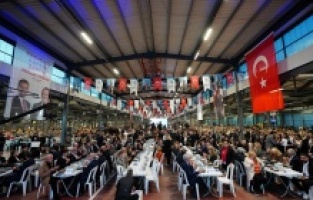 Başkan Çalık Beylikdüzü iftar sofrasına yapay zeka ile mesaj gönderdi