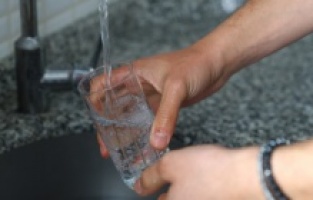 Antalya Büyükşehir'den vatandaşlara indirimli su tarifesi