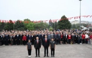 Başkan Akın’dan çocuklara unutulmaz bir 23 Nisan şöleni