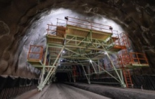 İzmir'de ulaşım yatırımları hız kazandı