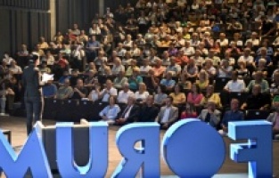 Forum Muratpaşa’da gündem: "Anayasa Krizi ve Demokratik Ulus Devlet"