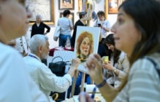 İzmir’de sanat ve antika fuarına yoğun ilgi