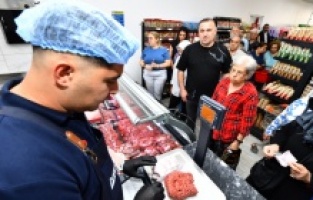 İZMAR İzmirliyi enflasyona ezdirmiyor