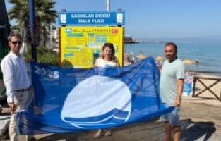 Kuşadası plajları 25 Mavi Bayrak ile taçlandı