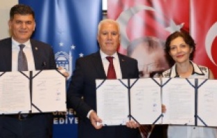 Bursa Büyükşehir’de toplu sözleşme için imzalar atıldı