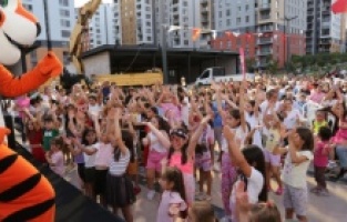 Kepez’de her akşam eğlence var