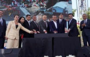 Ataşehir Belediyesi'nden temel atma ve açılış töreni