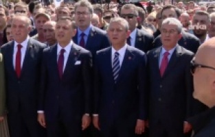 Özgür Özel, Özgür Çelik ile Taksim'de