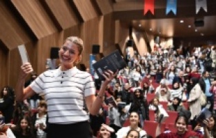 Balıkesir Kitap Fuarı’na ziyaretçi akını