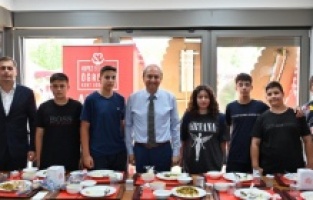 Kepez’den öğrenci dostu hizmet: Öğrenci Kent Lokantası