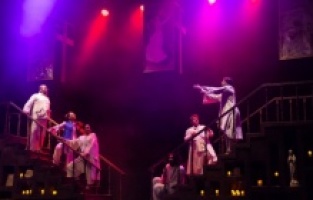 Bursa Şehir Tiyatrosu perdelerini öğretmenler için ücretsiz açıyor