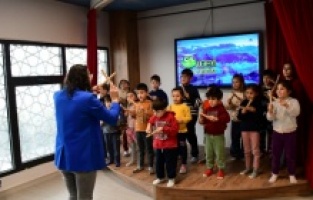 Ahmet Akın öğrencileri unutmadı, yarıyıl etkinlikleri yüzleri güldürdü