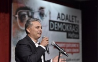 Muratpaşa’da aydınlığa adanmış bir panel