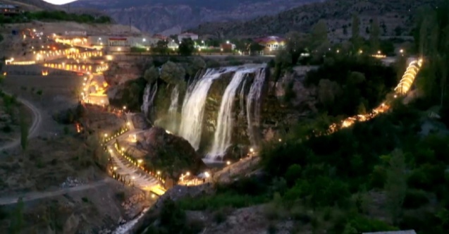 "Tortum Şelalesi rant için yok ediliyor"