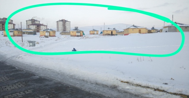 "Bir tarafta inanılmaz bir yoksulluk, açlık; bir tarafta kayak tesisi!"