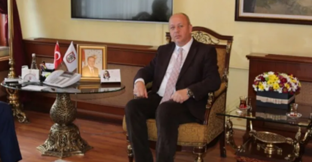 AKP'li belediye başkanı oğlunu işe aldı