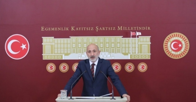 CHP#039;li Öztunç: quot;Depremzededen bitmeyen konutların aidatını alıyorlarquot;
