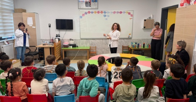 Bayraklı Belediyesinden anaokulu öğrencilerine ağız ve diş sağlığı eğitimi