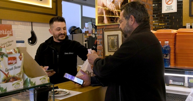 Kuşadası'nda adalı kart giderek büyüyor