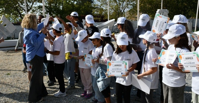 Neopolis küçük heykeltraşları ziyaret etti