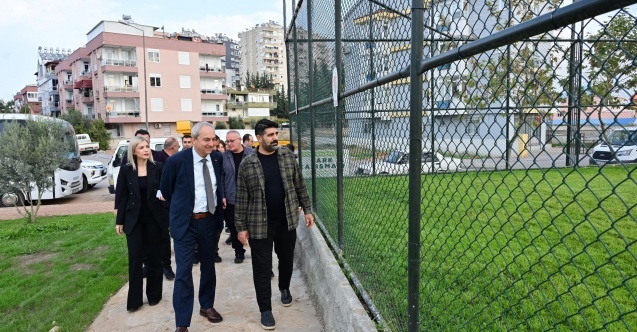 Çocuklar istedi, Başkan Kocagöz çim saha yaptı