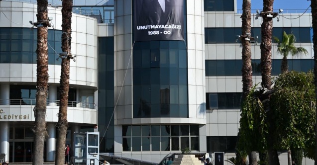 Kepez Belediyesi’nden Şehzadeler Belediye Başkanı Gülşah Durbay’a vefa