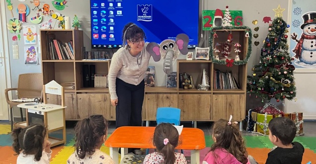 Kuşadası'nda çocuklar hem eğleniyor hem öğreniyor