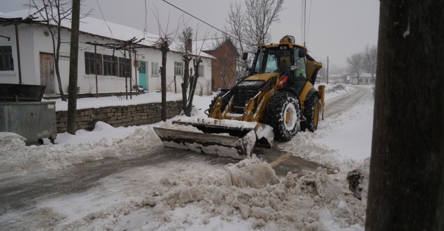 Balıkesir Büyükşehir Belediyesi karla mücadelede 7/24 sahada